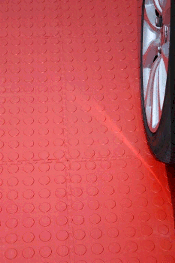 Dream Garage Floor Raised Disk